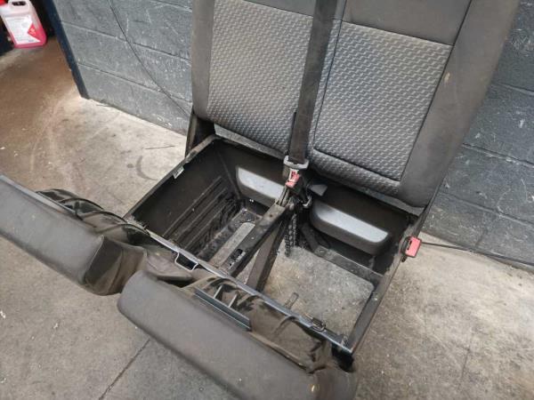 SIEGE AVANT DROIT VW - Vue 3